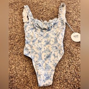 Brand new with Tags Frankie’s Bikinis x Gigi Hadid. Fawn one piece. Never worn